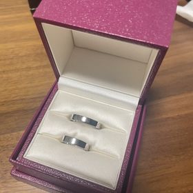 【ブルガリ(BVLGARI)の口コミ】 夫婦共に手が大きく、指が長いため、細めのデザインだとアンバランスなの…