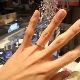 【ESTELLE(エステール)の口コミ】 試着した結果、購入しないことにしました。つや消しのデザインがカジュア…