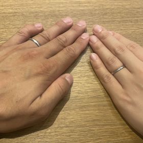 【festaria VOYAGE(フェスタリア ボヤージュ)の口コミ】 王道の結婚式指輪ではなく、シンプルでなおかつキラキラしすぎない指輪を…