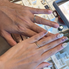 【ケイウノ ブライダル(K.UNO BRIDAL)の口コミ】 メンズは野獣の引っ掻き傷、
レディースはベルのドレスをイメージした金の…