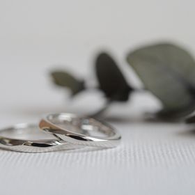 【CRAFY(クラフィ)の口コミ】 シンプルなデザイン。
ワックスで手作りでしたが、カーブやひねりを加えた…