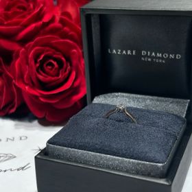 【ラザール ダイヤモンド(LAZARE DIAMOND)の口コミ】 シンプルかつ少し遊び心があるようなデザインを選びました。ダイヤひとつ…