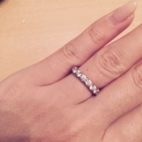 【銀座ダイヤモンドシライシの口コミ】 ダイヤモンドの輝きに感動しました！又スタッフの方が丁寧に案内して下さ…