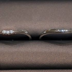 【アイプリモ(I-PRIMO)の口コミ】 シンプルなV字の指輪を探していて、こちらのナパイアという名前の指輪を紹…