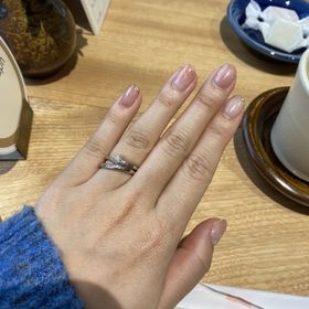 【出雲結(いずもゆい)の口コミ】 指輪のデザインも豊富で選びやすく、光が当たるたびにキラキラかがやくデ…