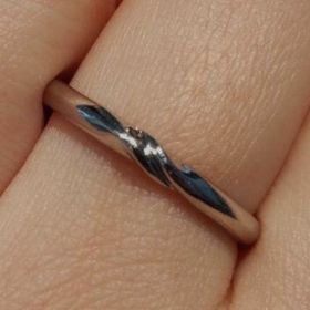 【エクセルコダイヤモンド(EXELCO DIAMOND)の口コミ】 これから何十年とつける指輪なので、普段使いしやすい細身の指輪を探して…