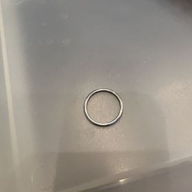 【銀座ダイヤモンドシライシの口コミ】 シンプルで毎日つけやすいです。どんな服にも合うので、普段から冠婚葬祭…