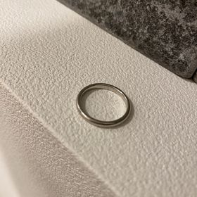 【銀座ダイヤモンドシライシの口コミ】 ダイヤモンド白石のシンプルなデザインであり、頑丈さがありながらもサイ…