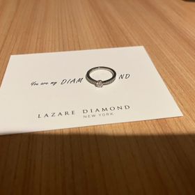 【ラザール ダイヤモンド(LAZARE DIAMOND)の口コミ】 ダイヤの大きさとリングのバランスが良い。リングに付いているダイヤが真…