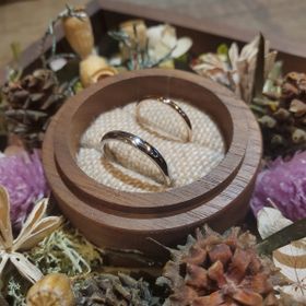 【鎌倉彫金工房の口コミ】 シンプルなデザインが多いです。完成後に仕上げのデザイン、刻印の変更が…