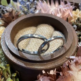 【鎌倉彫金工房の口コミ】 指輪のデザインを全て自分で選ぶことができて、満足いく指輪を自分たちで…