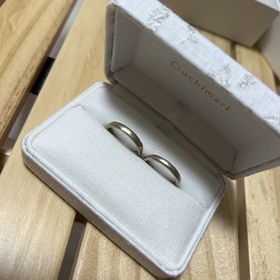 【uchimari(ウチマリ)の口コミ】 デザインは2人の共通の趣味である登山に関連して山の稜線を描きました。色…