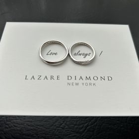 【ラザール ダイヤモンド(LAZARE DIAMOND)の口コミ】 実際に指にはめてみると、とても指が細く綺麗に見えます。
当初はダイヤな…