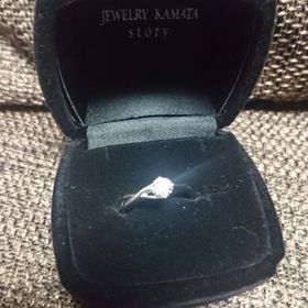 【JEWELRY  KAMATA(ジュエリーかまた)の口コミ】 リングの片側がクロスしたデザインがとても気に入りました！！

シルバー…