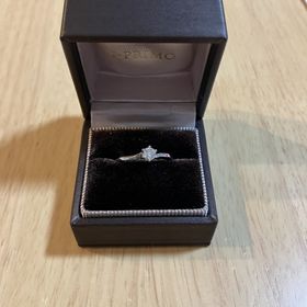 【アイプリモ(I-PRIMO)の口コミ】 フラネリーはネックレスにも変更できる種類となるため婚約指輪として彼女…