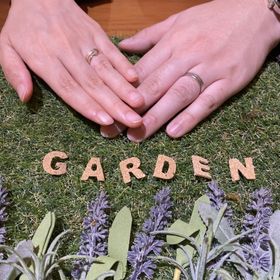 【FISCHER(フィッシャー)の口コミ】 歳をとってもつけれる指輪が良かったのでシンプルなデザインにしました。
…