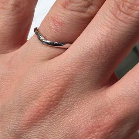 【HOSHI no SUNA 星の砂(ほしのすな)の口コミ】 太過ぎず、細過ぎず、結婚指輪を着けていることを主張し過ぎない、あまり…