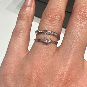 【ラザール ダイヤモンド(LAZARE DIAMOND)の口コミ】 私はウェーブが好きだっのですが、ウェーブから探していたのですが、デザ…