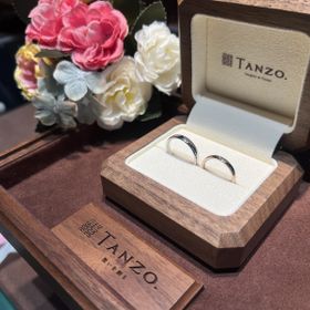 【TANZO.(鍛造指輪)の口コミ】 シンプルだけど、自分のこだわりを入れられるところです！私は色味をコー…