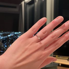 【ケイウノ ブライダル(K.UNO BRIDAL)の口コミ】 ステラソリティアという台座が星型のデザインの指輪を選びました。デザイ…