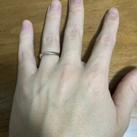 【ラザール ダイヤモンド(LAZARE DIAMOND)の口コミ】 三大カッターという評判の通り、ダイヤに透明感があり、輝きも綺麗です。…