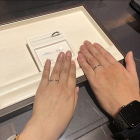 【俄(にわか)の口コミ】 なんといっても付け心地の良さです。
指輪を購入するにあたり海外系の有名…