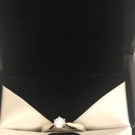 【エクセルコダイヤモンド(EXELCO DIAMOND)の口コミ】 指輪のデザインで、気になるものは全て試着させてもらえました。その中で…