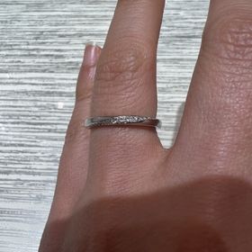 【TRECENTI(トレセンテ)の口コミ】 シンプルなデザインで、指通りがとてもスムーズでした。ダイヤモンドもし…