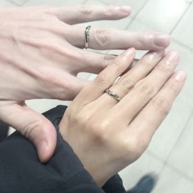 【SUEHIRO(スエヒロ)の口コミ】 V字のリングが中々見つけられなかったのですが、こちらはお値段もお求めや…