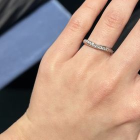 【銀座ダイヤモンドシライシの口コミ】 イメージ通りの輝き。
シンプルのから、デザインが入った物があるので、細…