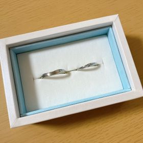 【Something Blue(サムシングブルー)の口コミ】 ブルーダイヤモンドがとても綺麗。

インターネットの画像よりもブルーの…