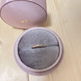 【LOVE NOTESの口コミ】 カルテットの結婚指輪は、シンプルで洗練されたデザインが魅力的。男性用…