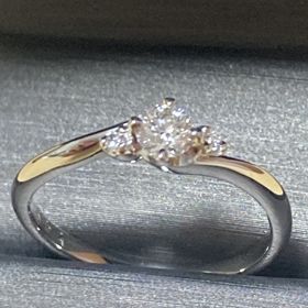 【LOVEST(ラヴェスト)の口コミ】 無難なデザインが好きな奥さんに送るのにおすすめしたいです！
変わったデ…