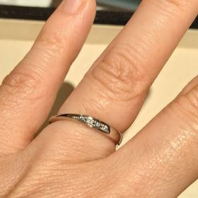 【CHARMY(チャーミー)の口コミ】 「鍛造製法」と「鋳造製法」の指輪を揃えています。
鍛造製造で作られた指…