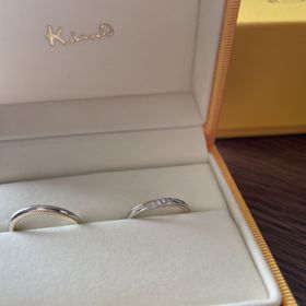 【ケイウノ ブライダル(K.UNO BRIDAL)の口コミ】 指のサイズがちょうど良いのがなく、10.5のサイズにしてもらえた。
何店舗…