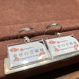 【彩乃瑞(IRONOHA)の口コミ】 シンプルな形だけど、程よいダイヤもありオシャレな指輪でした。2人の意見…