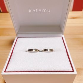 【Katamu(カタム)の口コミ】 まず、着け心地がとてもいいです。
角がなく、付け外しにストレスを感じま…