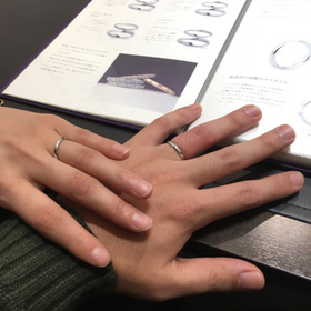 【俄(にわか)の口コミ】 老舗ブランドで、たくさんの種類があります。私はプラチナのダイヤモンド…