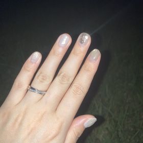 【HASUNA(ハスナ)の口コミ】 他の有名ブランドも実際見ましたが、HASUNAの結婚指輪は凛としていて、力…