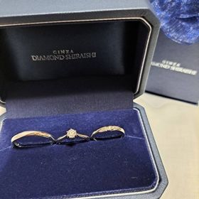 【銀座ダイヤモンドシライシの口コミ】 指輪のデザインは毎日着ける物なのでシンプル重視で選びました。着け心地…