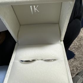 【1122 iifuufu bridal(いい夫婦ブライダル)の口コミ】 シンプルな指輪を探していました。シンプルな指輪が欲しかったので探して…