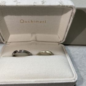 【uchimari(ウチマリ)の口コミ】 私はツヤツヤのシャンパンゴールド、彼はマット加工のポコポコブラックゴ…