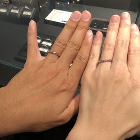 【エクセルコダイヤモンド(EXELCO DIAMOND)の口コミ】 シンプルなストレートに、少しデザインがあるものを探していて試着しまし…