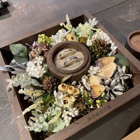 【鎌倉彫金工房の口コミ】 指輪のデザインはつちめ、2.5ミリ幅のイエローゴールド
仕上げはヘアライ…