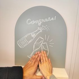 【ORECCHIO(オレッキオ)の口コミ】 ペア感がきちんとあるデザインであるところ。女性用がキラキラしたデザイ…