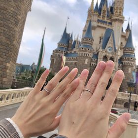 【HOSHI no SUNA 星の砂(ほしのすな)】の口コミ ダイヤモンドの他に、ピンクサファイアが付いていてとても可愛いです。
指...