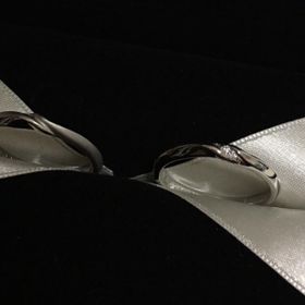 【エクセルコダイヤモンド(EXELCO DIAMOND)の口コミ】 二人が気に入るデザインで探していました。
彼→派手過ぎず細みで、ウ…