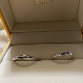 【ケイウノ ブライダル(K.UNO BRIDAL)の口コミ】 細さとかねじれてるデザインとか選ぶ幅が多かった。
価格はさまざまだった…