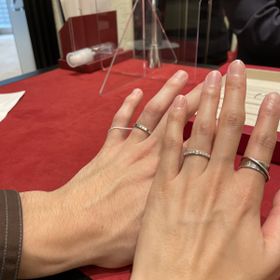 【ショパール(Chopard)の口コミ】 キューブが規則的に並んでいるスタイリッシュなデザインです。私はダイヤ…