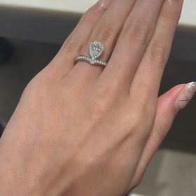 【ショーメ(CHAUMET)の口コミ】 婚約指輪としてももちろん問題ないですが、ファッションリングとして買う…